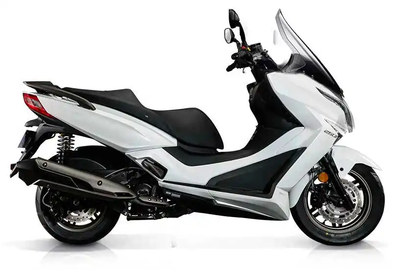 X-Town 250i Pearly White kymco x-town 250i pearly white